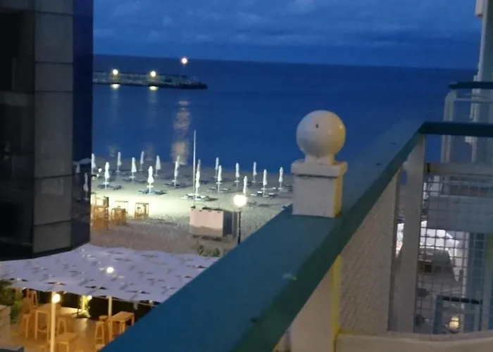 Berlin Golden * Golden Sands